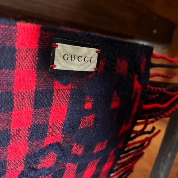 GUCCI NWT Authentic Unisex Gucci Red Blue Wool Check GG Logo Scarf 14" x 94" New - Picture 5 of 9